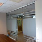Drzwi szklane idealne do biurowców firmy Vitroglass