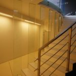 Balustrada metalowa i szklana do schodów